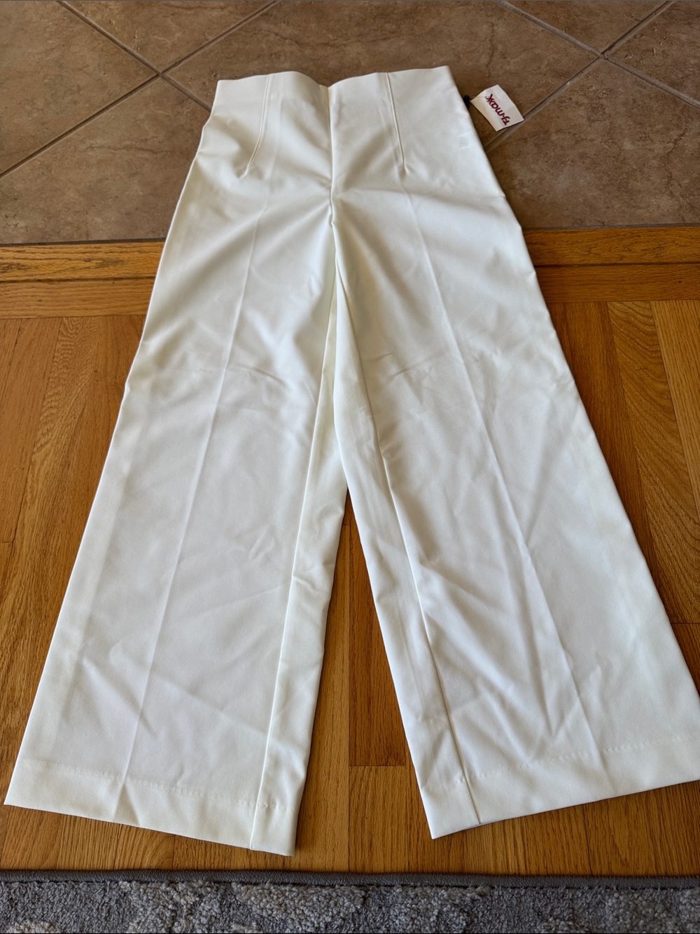 Jules & Leopold beige Cropped Wide-Leg Pants